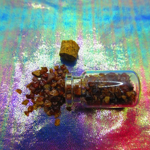 Hessonite Garnet Gemstone Chips In A Bottle Embellishments Natural Semi Precious - Picture 2 of 3